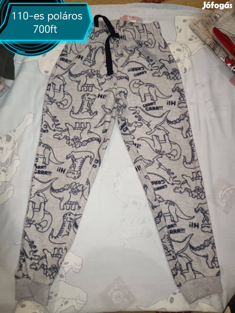 110-es méretű fiús melegítő nacik