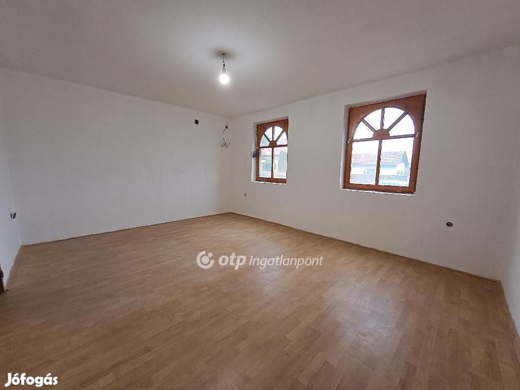 113 nm-es ház eladó Kisújszállás