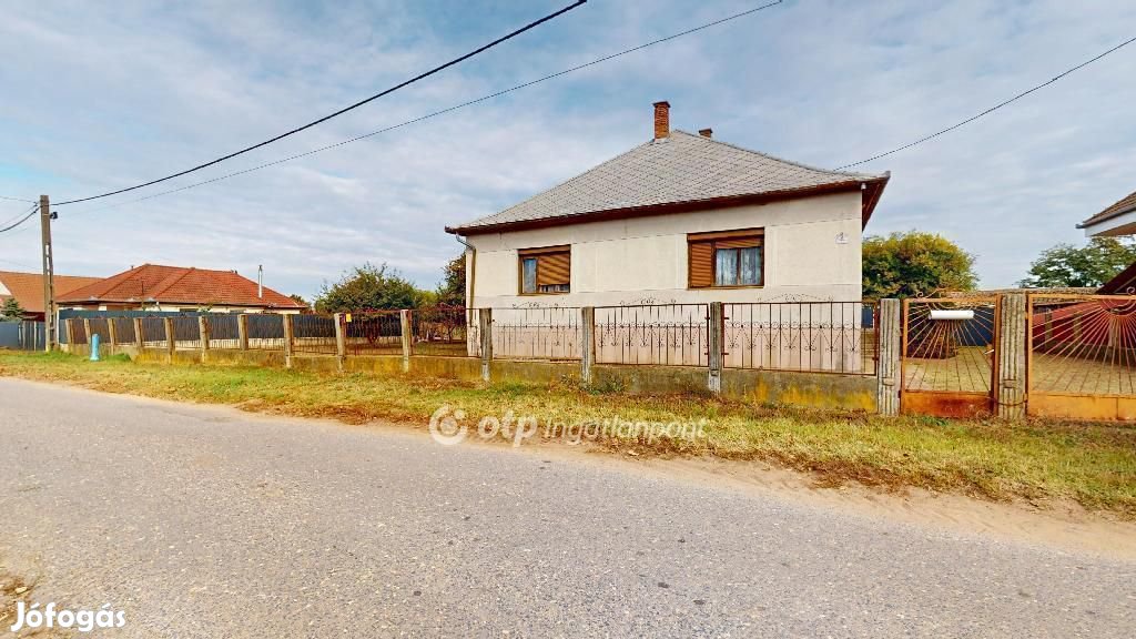 114 nm-es ház eladó Kálmánháza