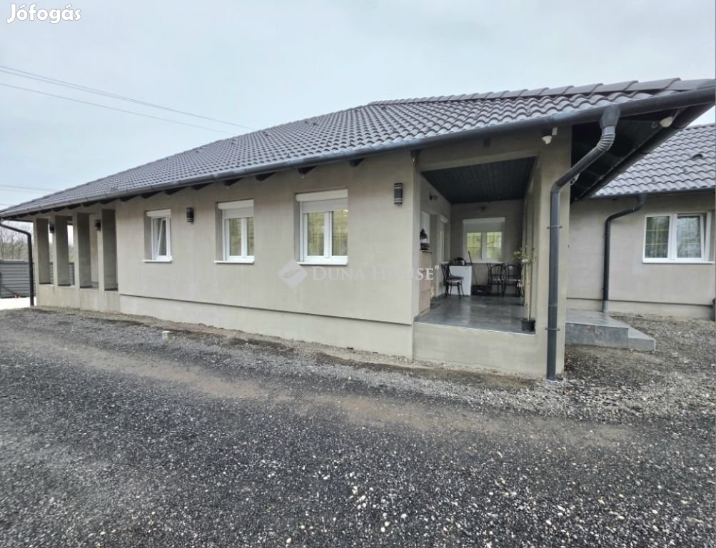 117 nm-es ház eladó Gyömrő