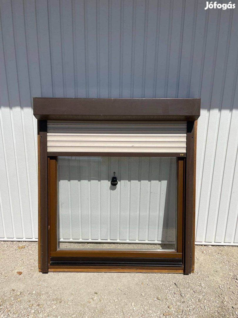 117x130 bontott fa ablak alu redőnnyel hőszigetelt üveggel