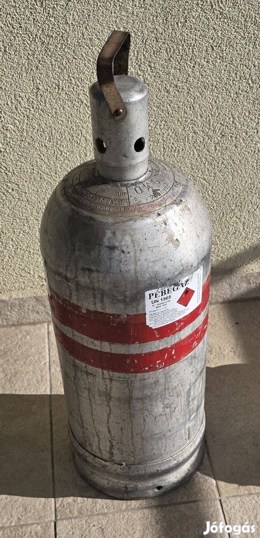11,5 Kg-os Pébé palack (kb félig van)