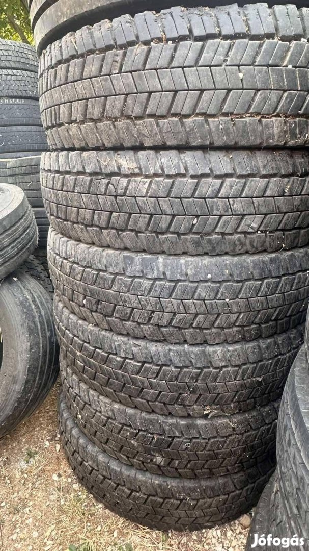 11 R 22,5 Semperit M470 13-14mm használ teher