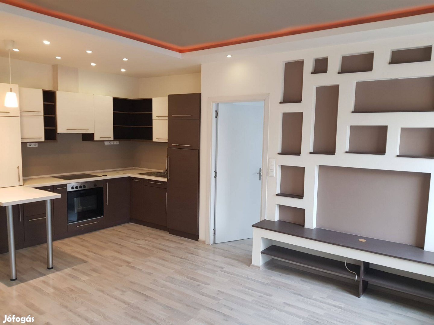 11.kerületi,45nm,2szobás újszerű lakás a Temesvár utcában eladó