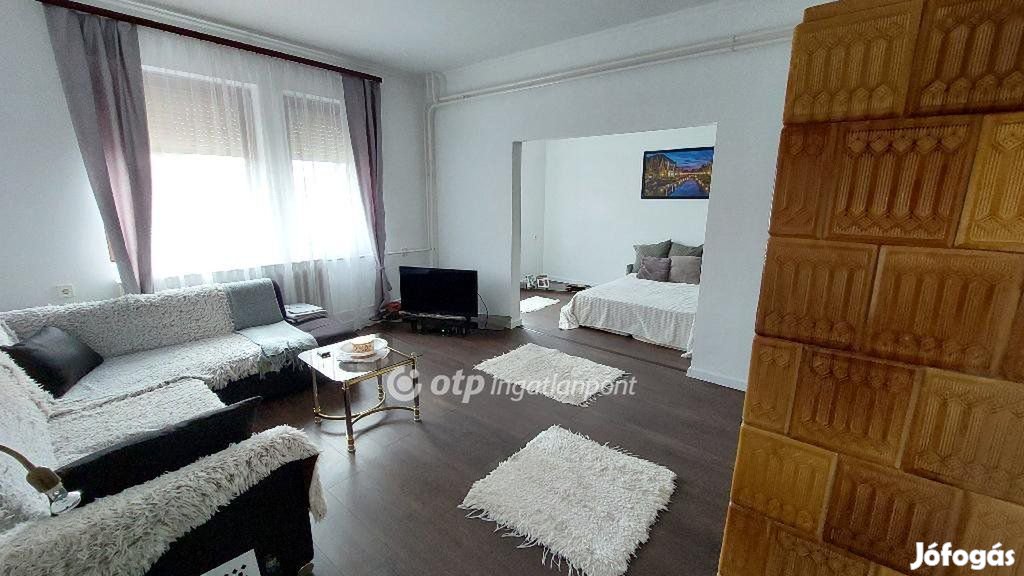 120 nm-es ház eladó Csongrád