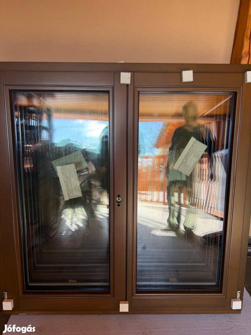 120x120-as Fa ablakok 3db