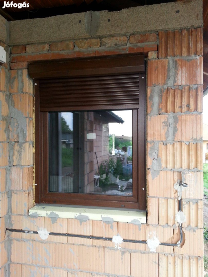 120x150 cm bukó-nyíló ablak