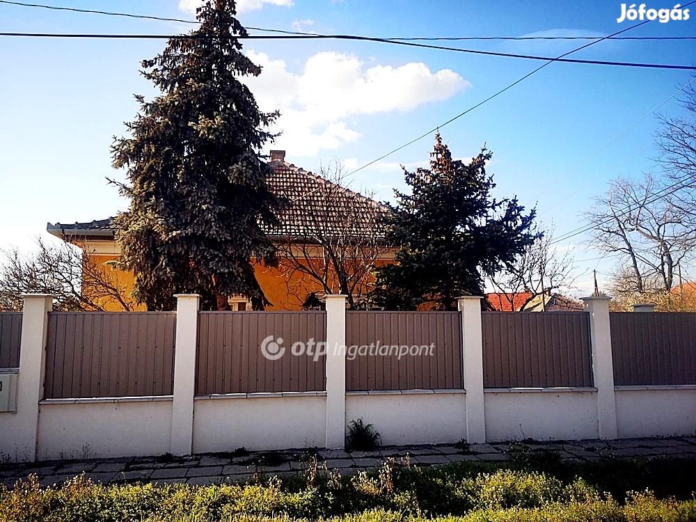121 nm-es ház eladó Szeged