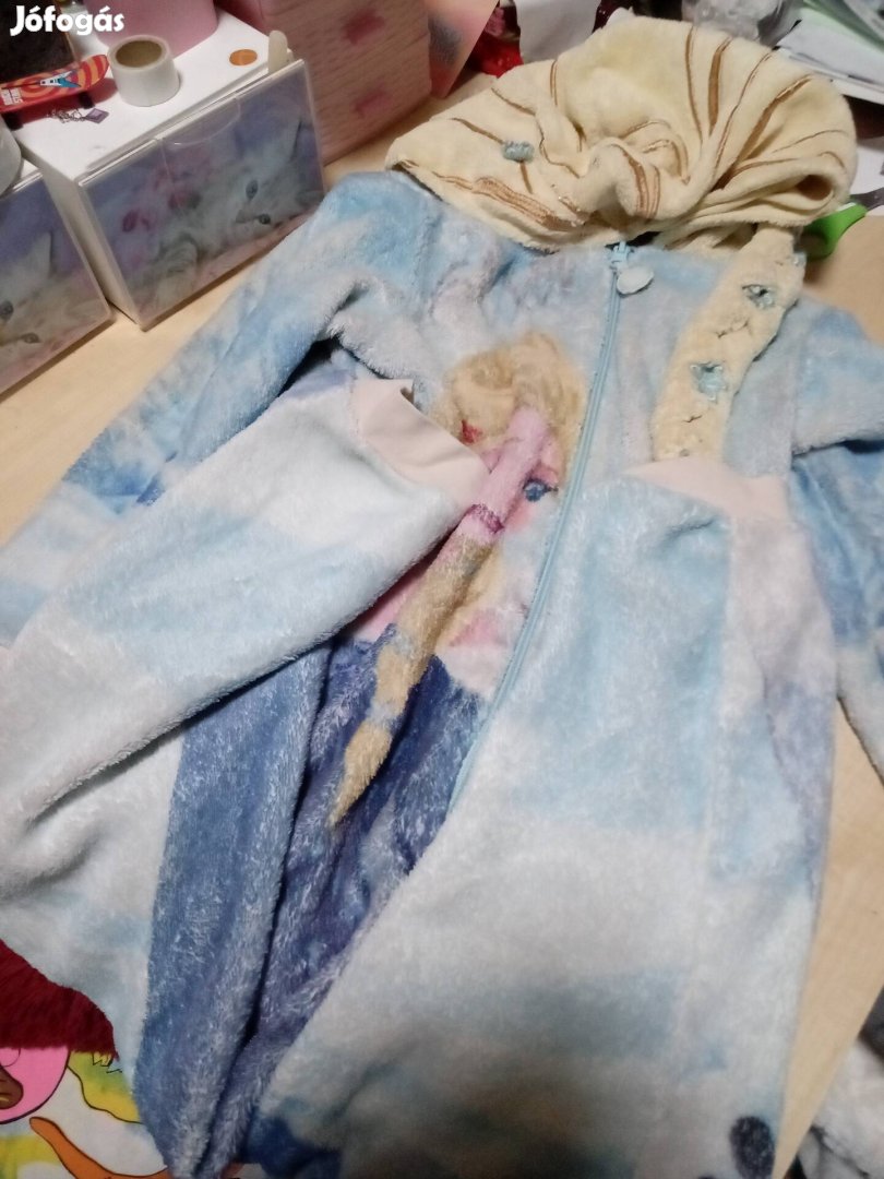 122-es Disney pizsama