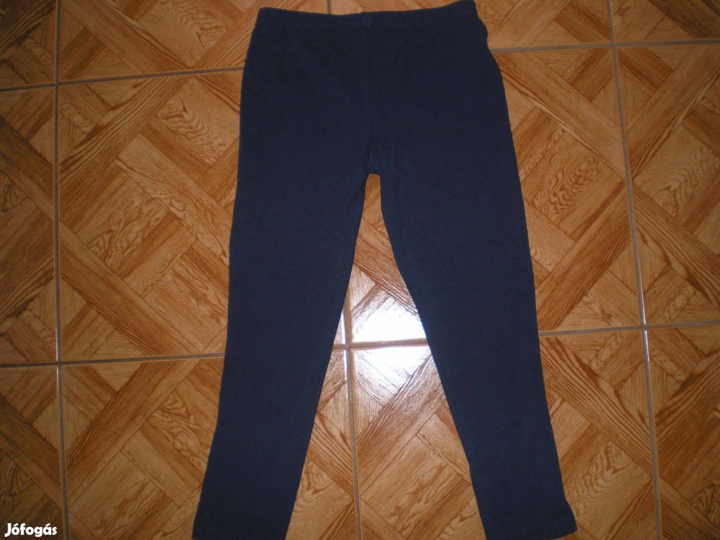 122-es kislány legging