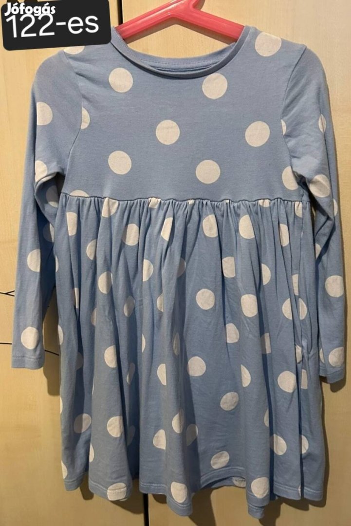 122-es pöttyös ruha