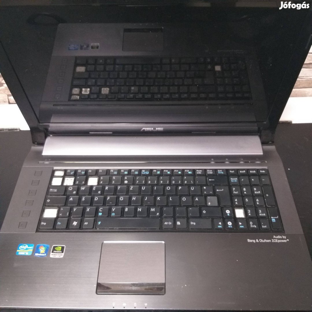 124.Asus X7BS laptop i5-ös processzorral memóri leszorító nincsen,egy