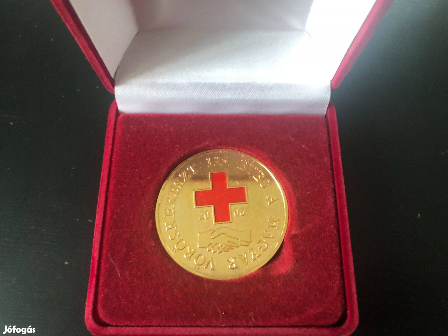 125 éves a Magyar Vöröskereszt emlékérem dísz dobozban