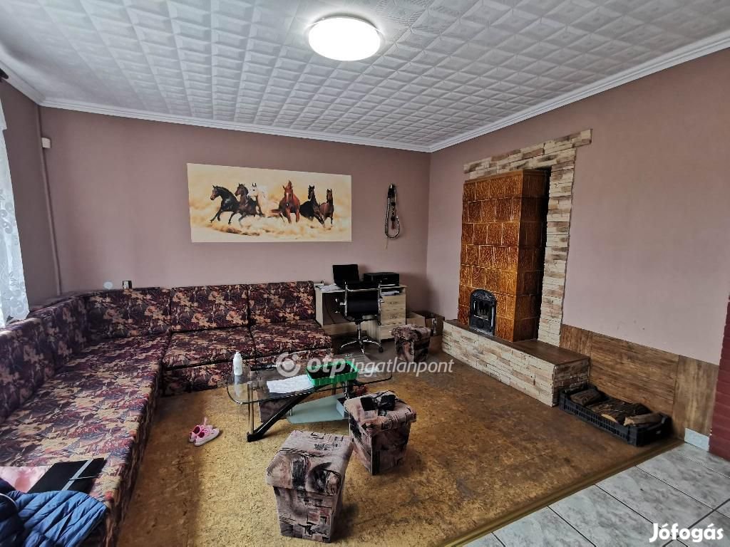 125 nm-es ház eladó Kisszállás