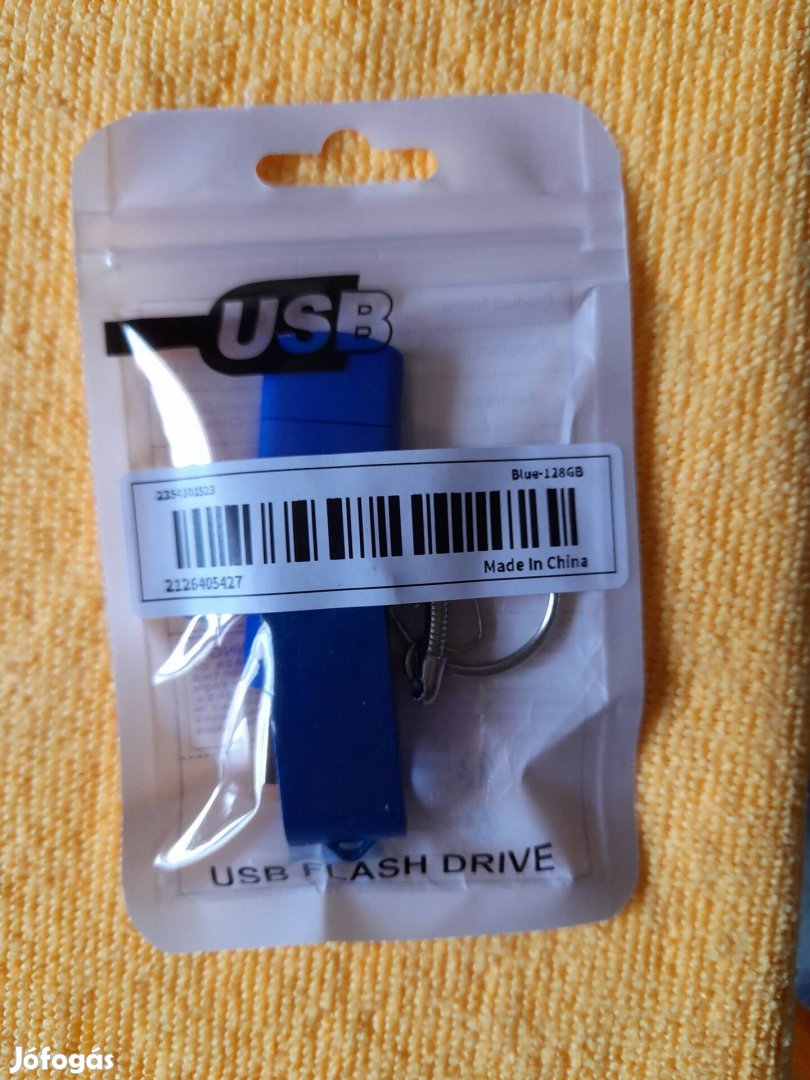 128GB-os pendrive!