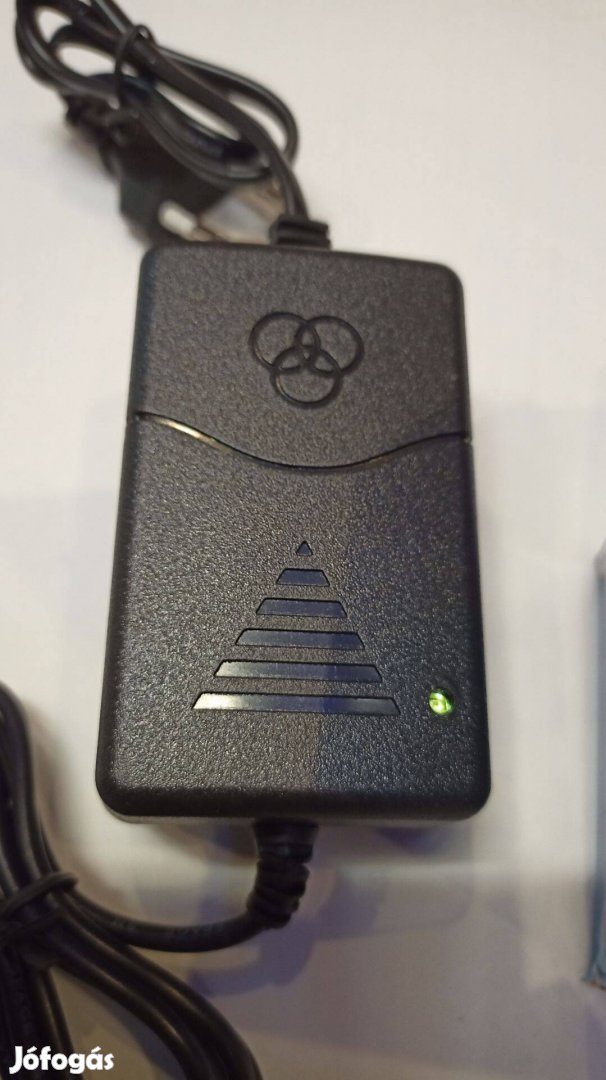 12V 2A adapter tápegység