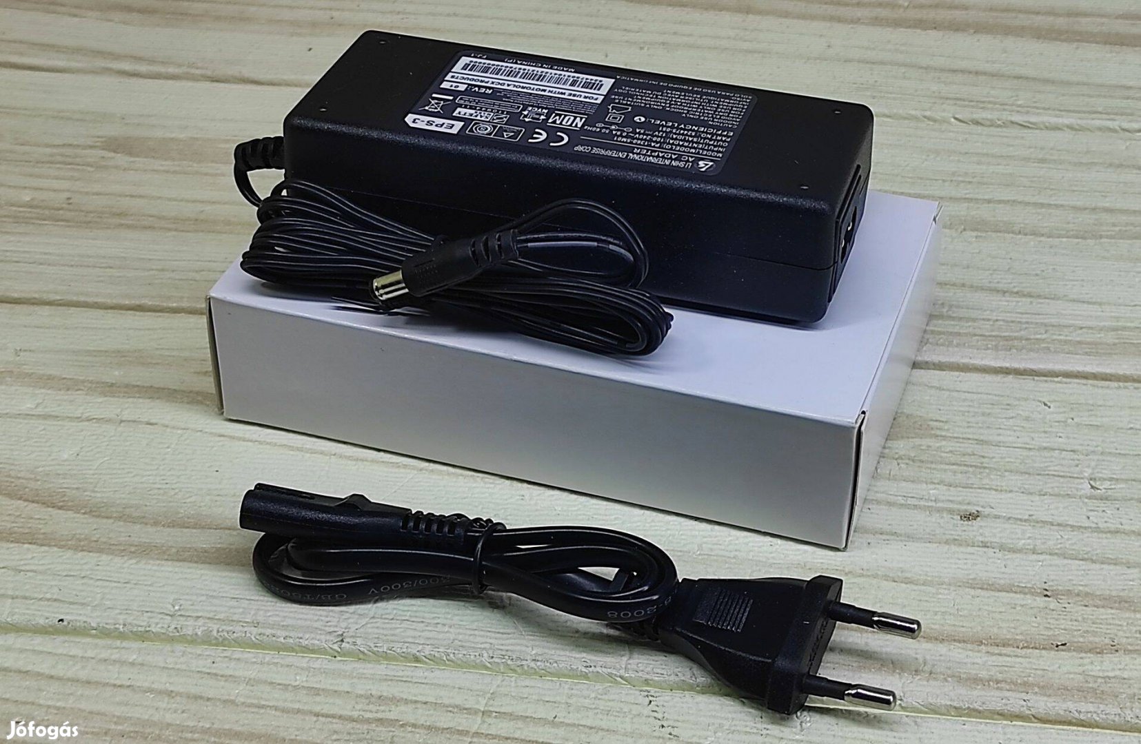 12V 5A 60W Hálózati adapter, IMAX B6 töltőhöz, és egyéb készülékekhez