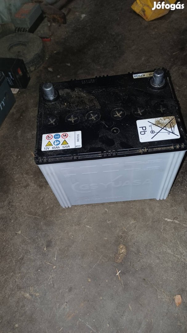 12V 65Ah akkumulátor 