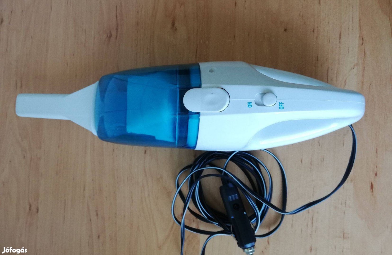 12V-os autó porszívó