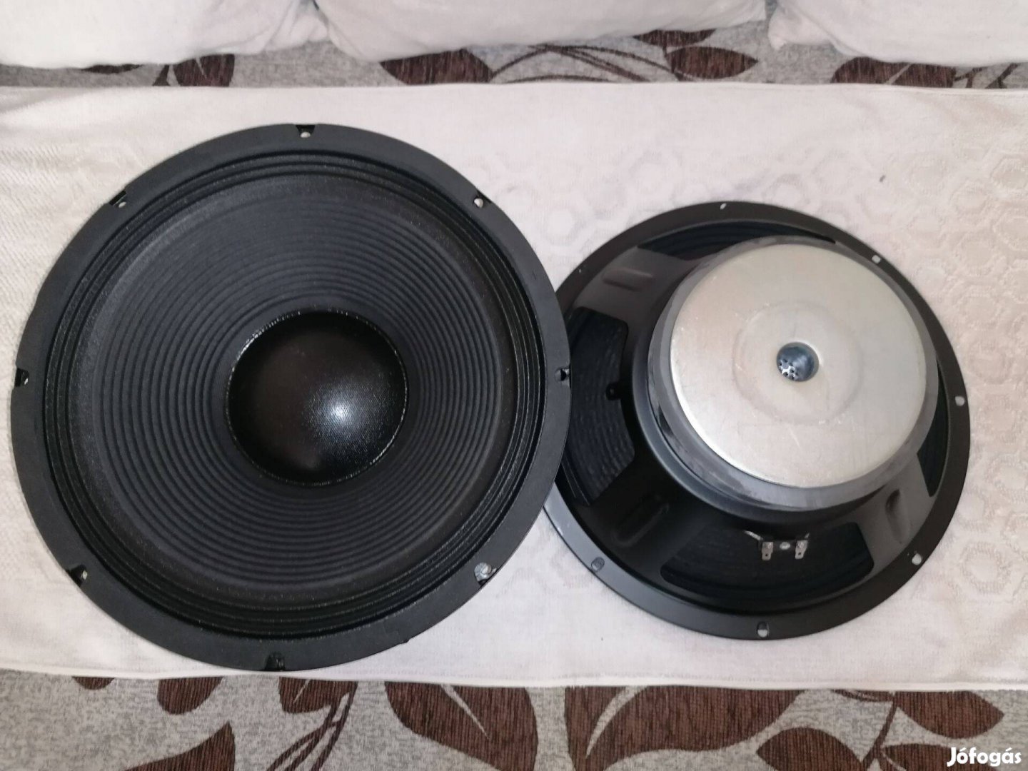 12" hangszóró pár 300W 8 ohm