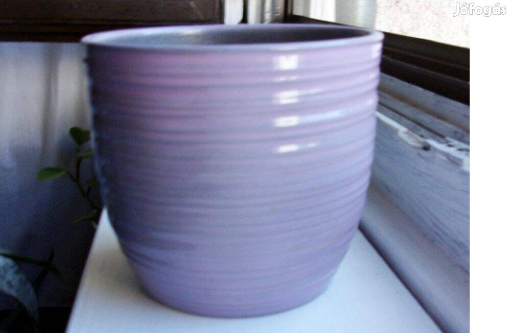 12 cm átmérőjű kerámia kaspó virágtartó Újpest központ