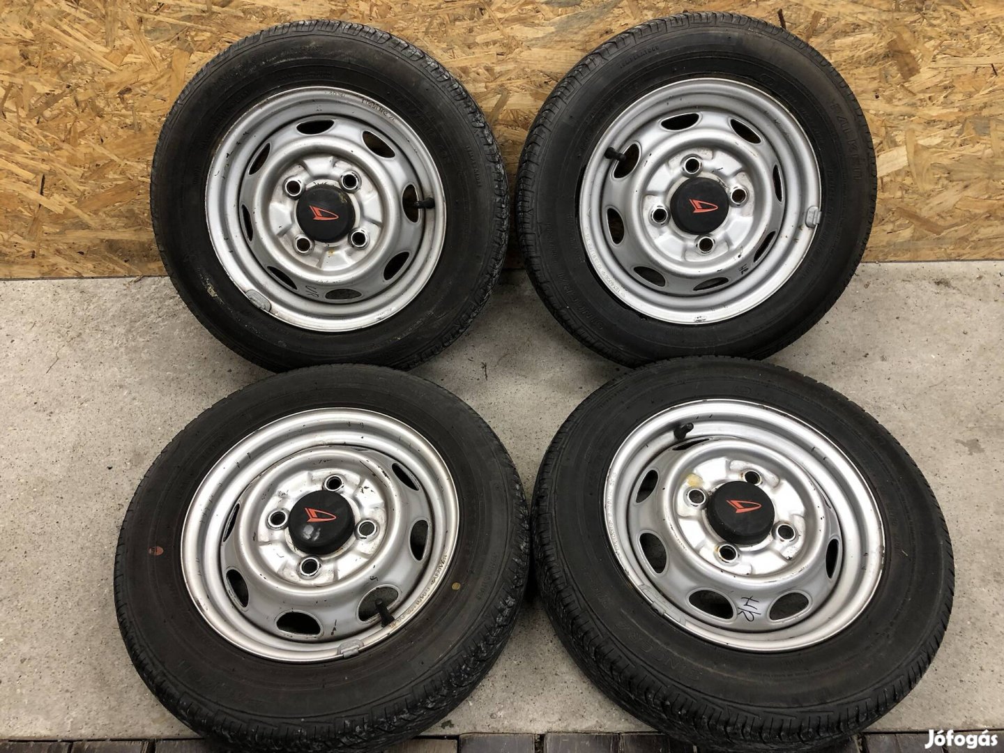 12 colos Daihatsu acélfelni 12 col 4x110