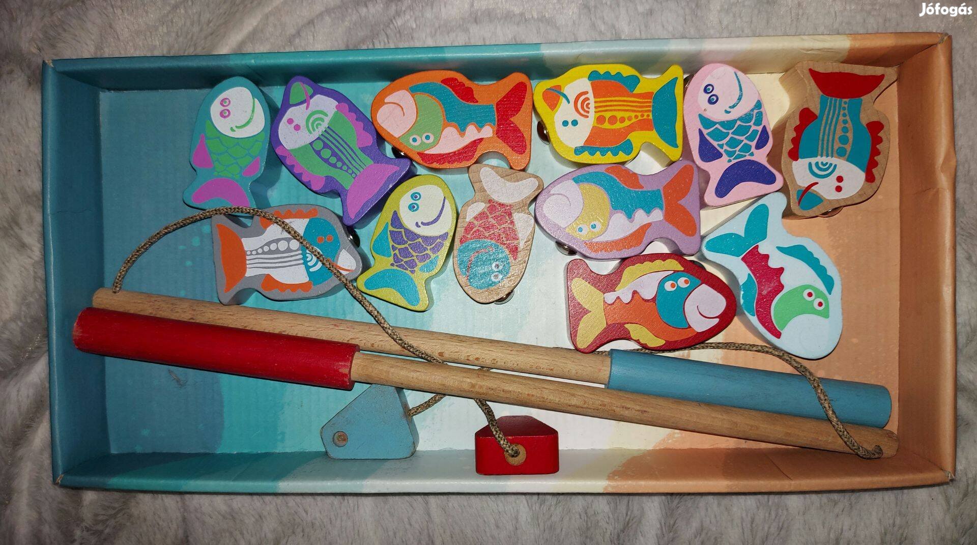 12 db halból álló horgászos játék