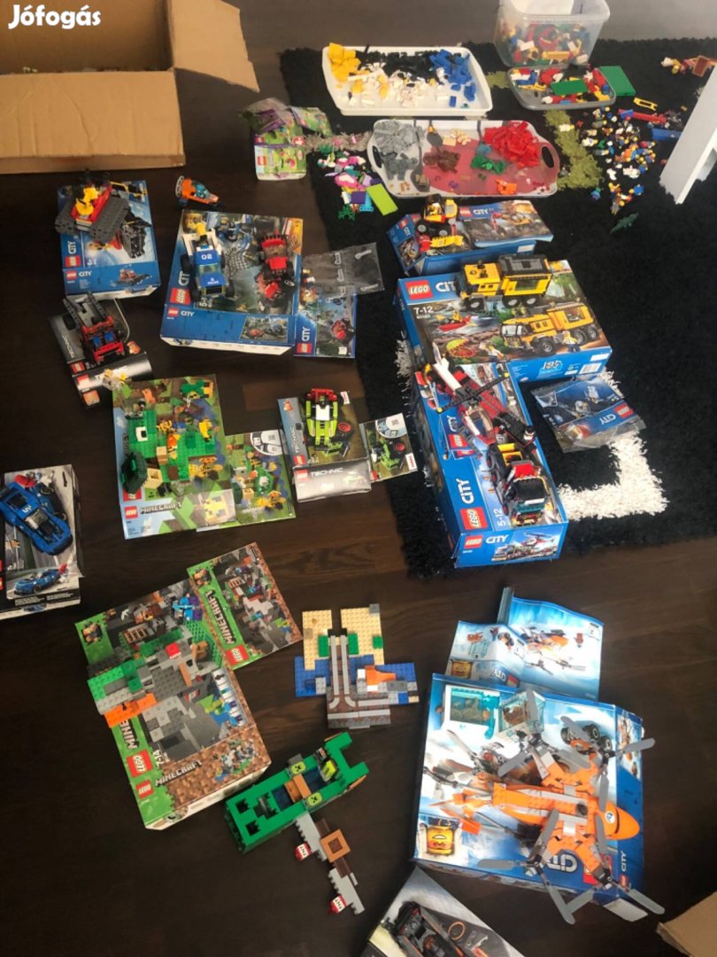 12 dobozos lego leírással + elemek