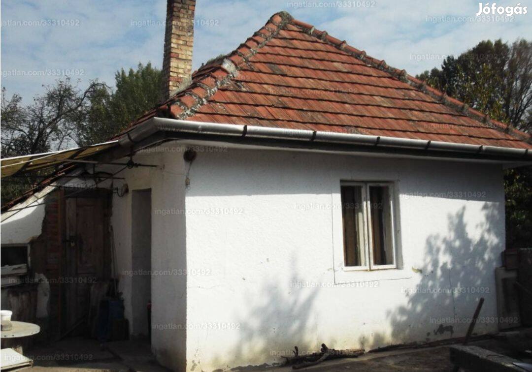 12 km-re Miskolctól Herdádkak-Belegrádban 52 m2-es felújítandó ház