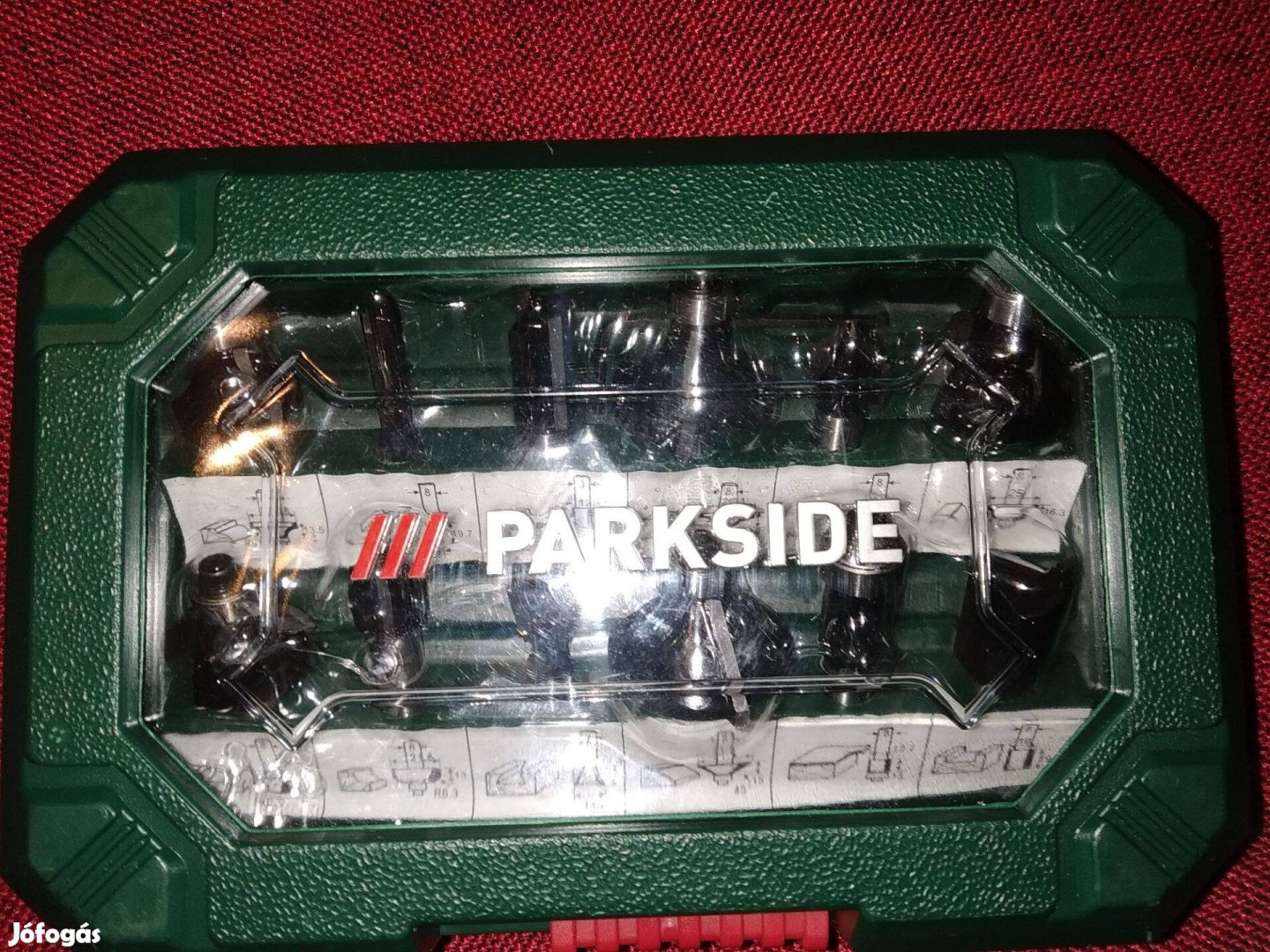 12 részes felsőmaró készlet tároló kofferben - 8 mm befogó