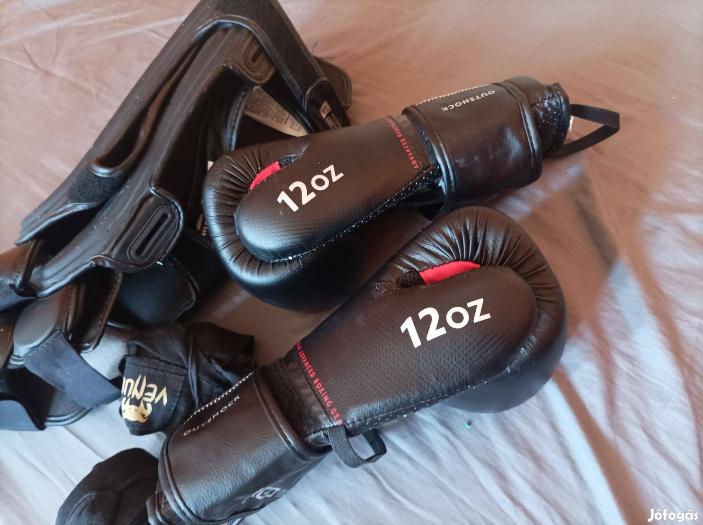 12 uncias boxkesztyű+ labszarvédő