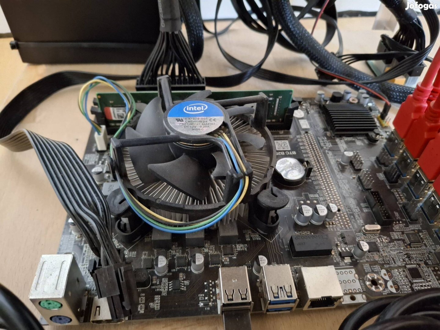 12es Bányász Rig Radeon kártyákkal