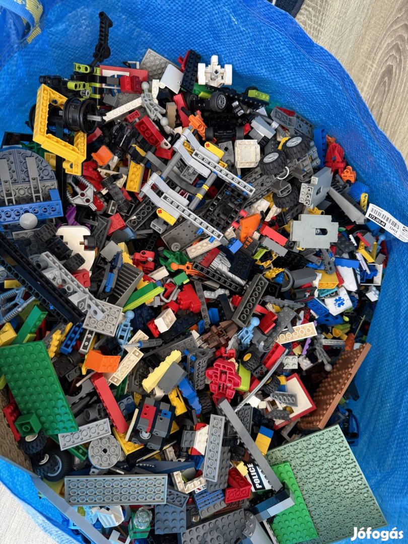 12kg + Ömlesztett Lego főként régebbi elemekből! 