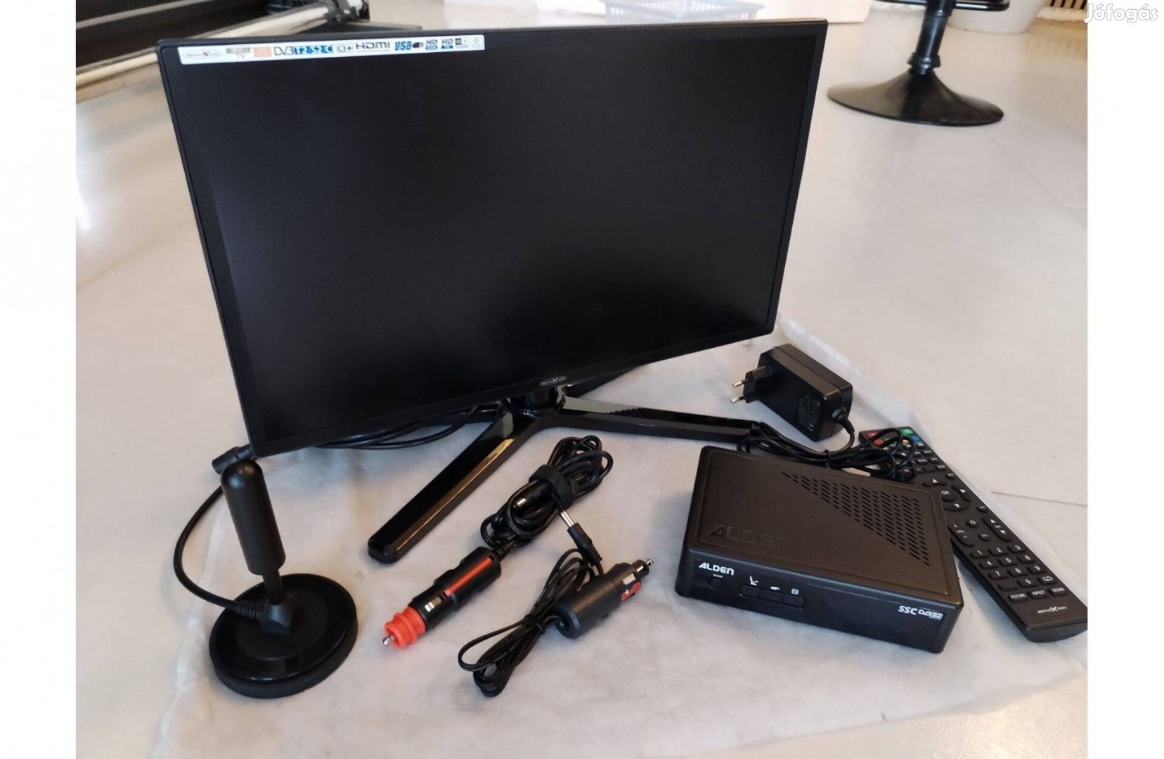12v TV Smart Tv Lakóautó okostévé 19" Reflexion ledw19i