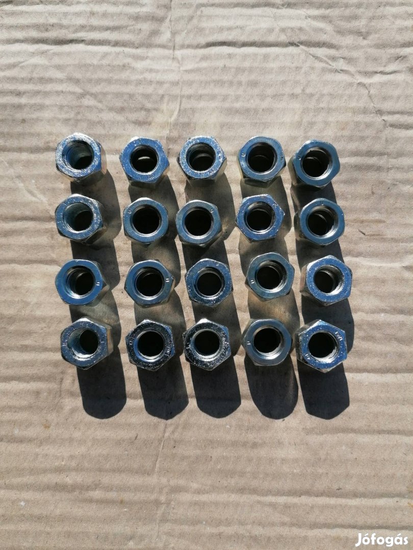 12x1,5-ös Ford kerékanya 