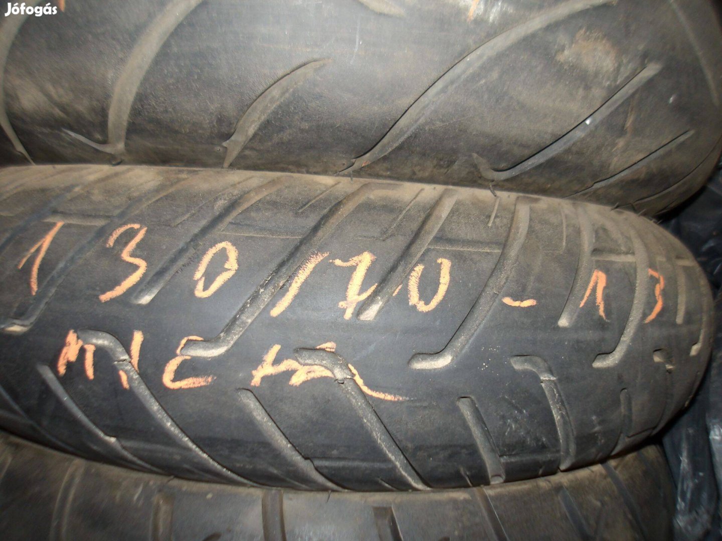 130/70-13 Michelin robogó motor gumi