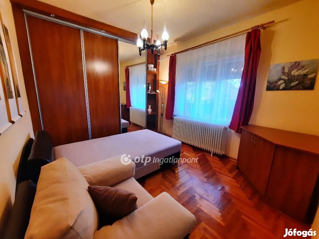 130 nm-es ház eladó Kál