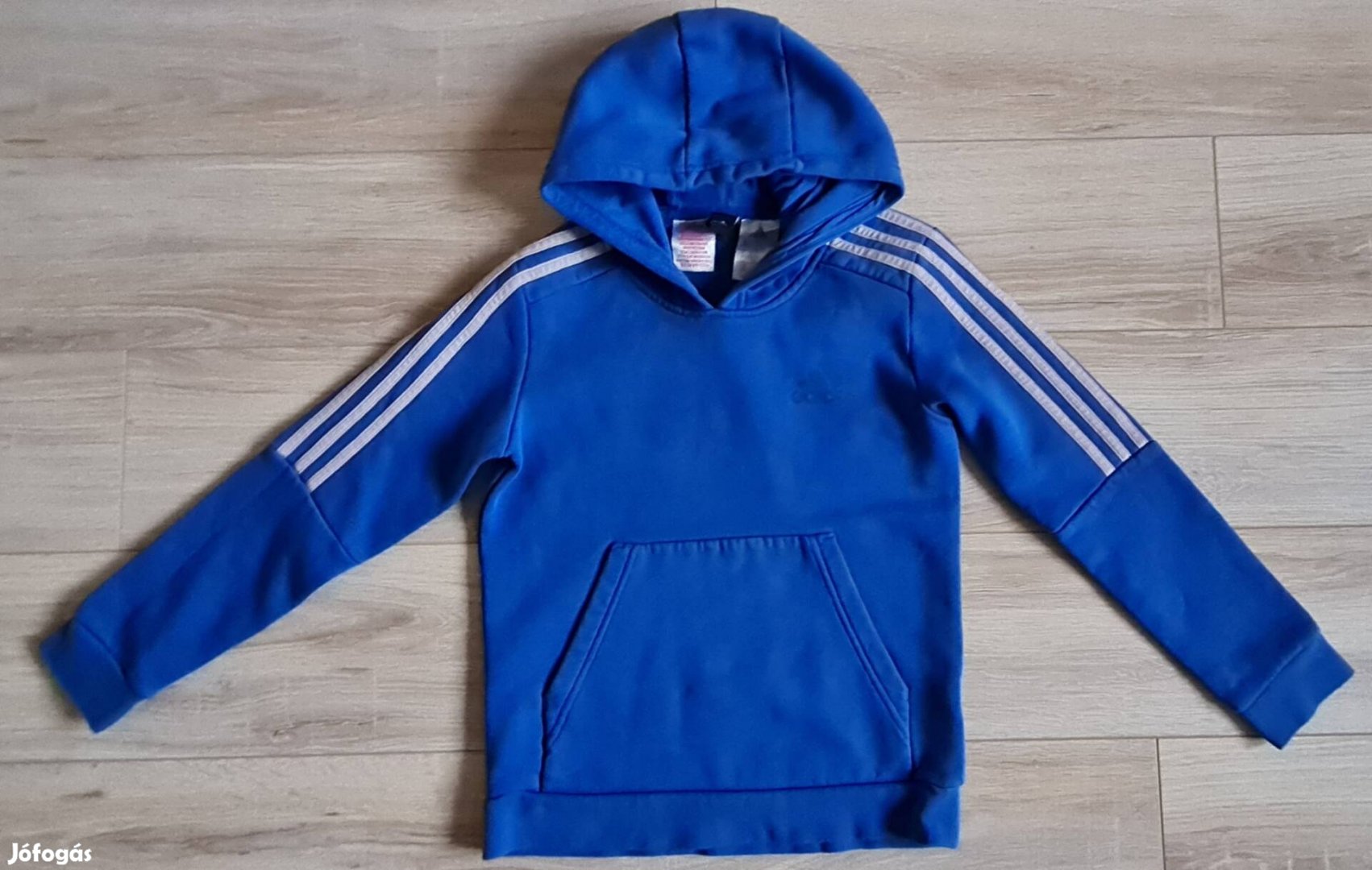 134-140-es használt állapotú Adidas pulóver