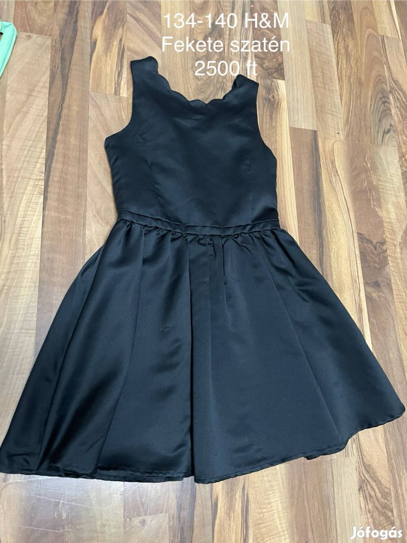 134-140-es kislány fekete szatén H&M ruha