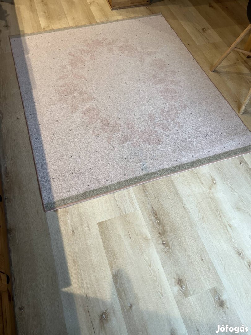 134x160cm gyerekszobába való szőnyeg