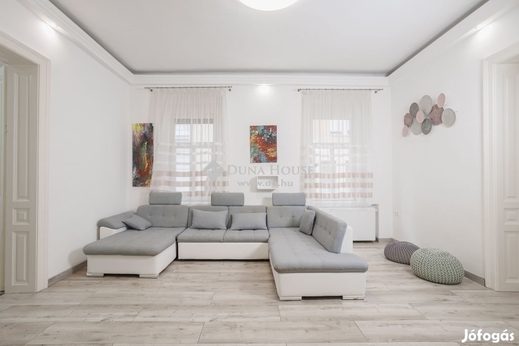 138 nm-es lakás eladó Pécs