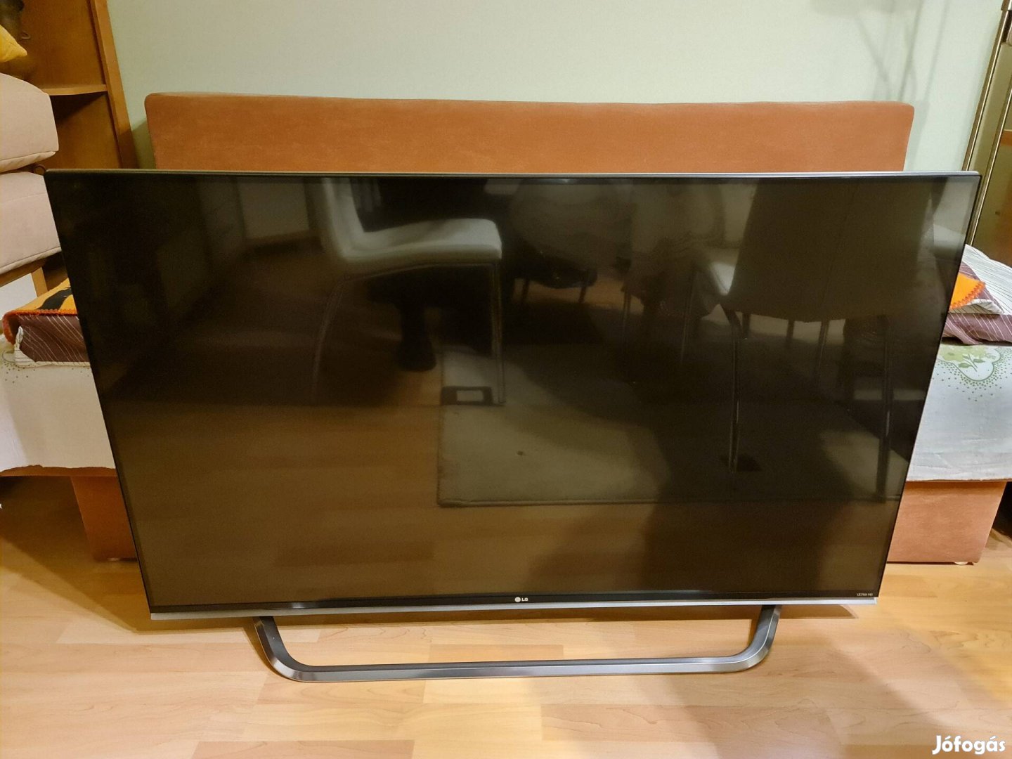 139 cm átmérőjű, 3D-s, 4K LG TV