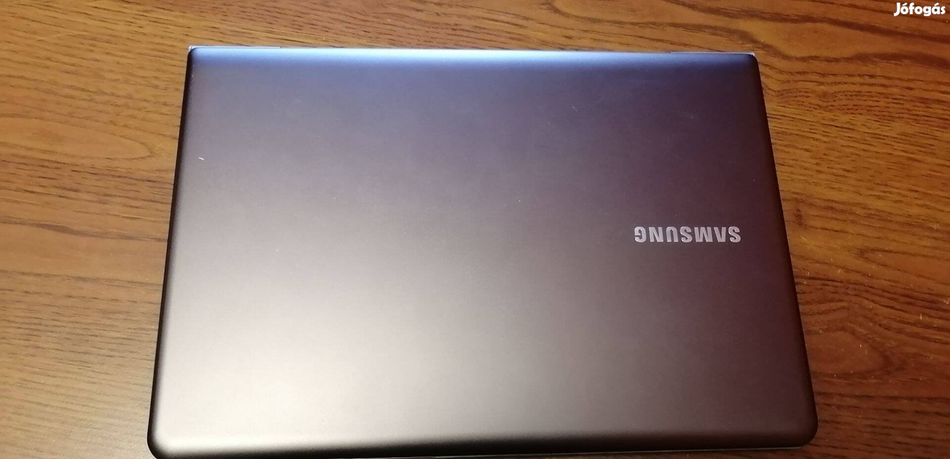 13" kisméretü Samsung ultrabook, könnyü, de erős inteli3 procival