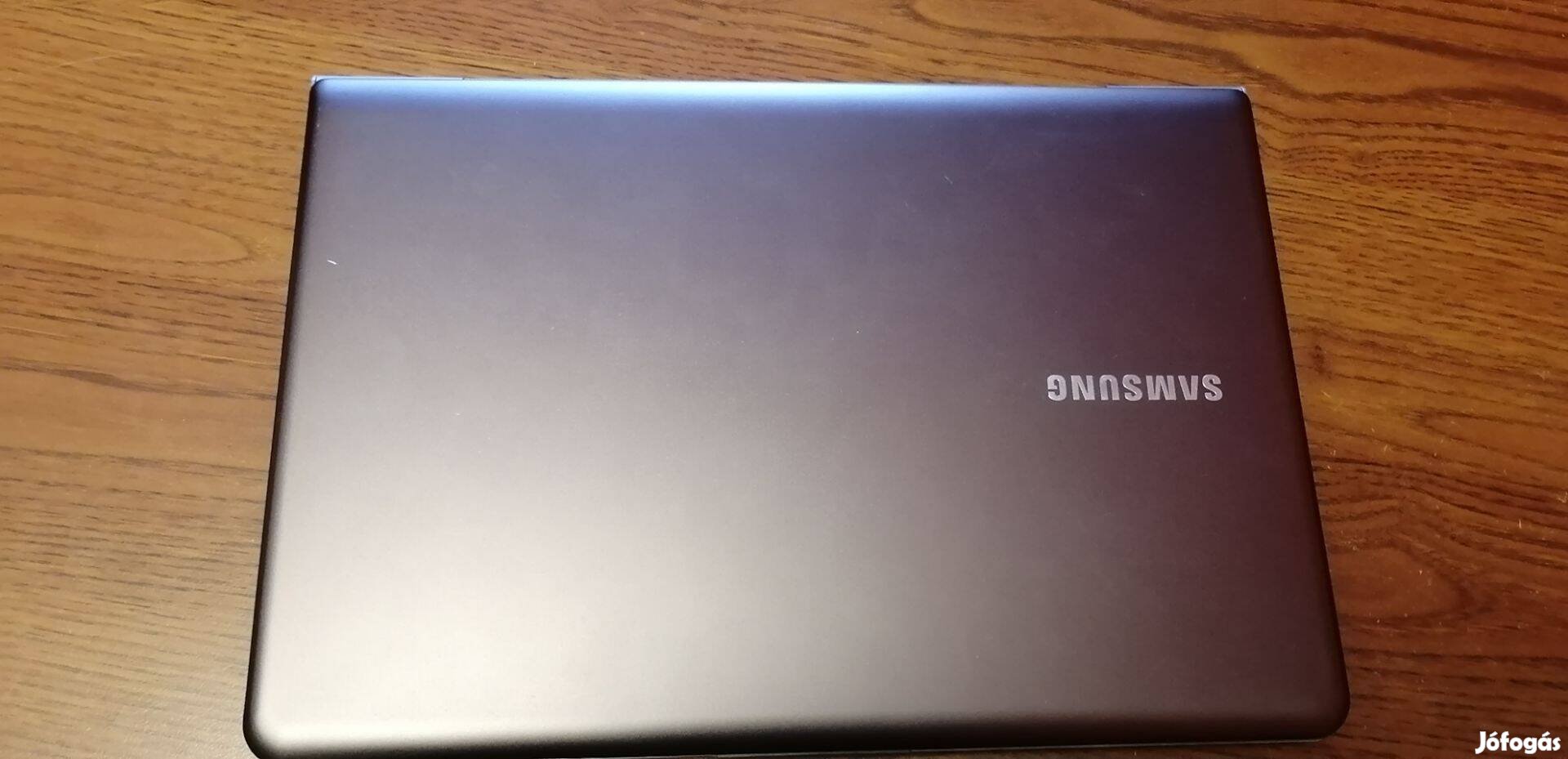 13" kisméretü Samsung ultrabook i3 processzoros, ssd meghajtó