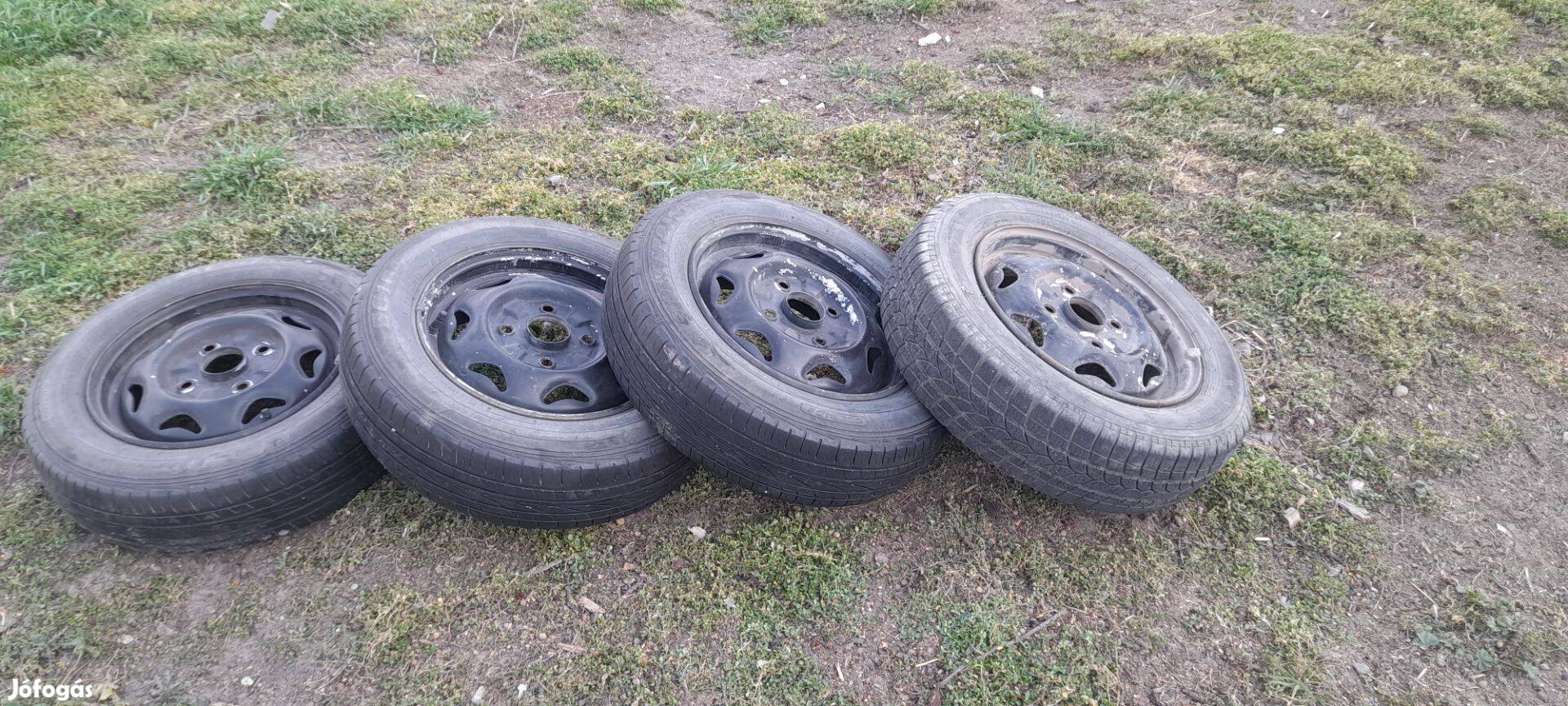 13"-os lemezfelni 4x114,3 ET45