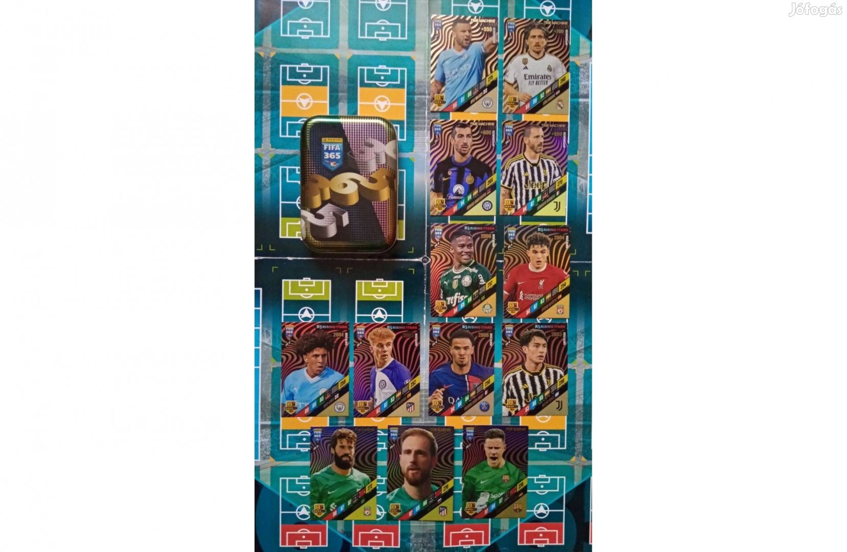 13 db GOLD Panini Fifa 365 2024 focis kártya kis fémdobozban