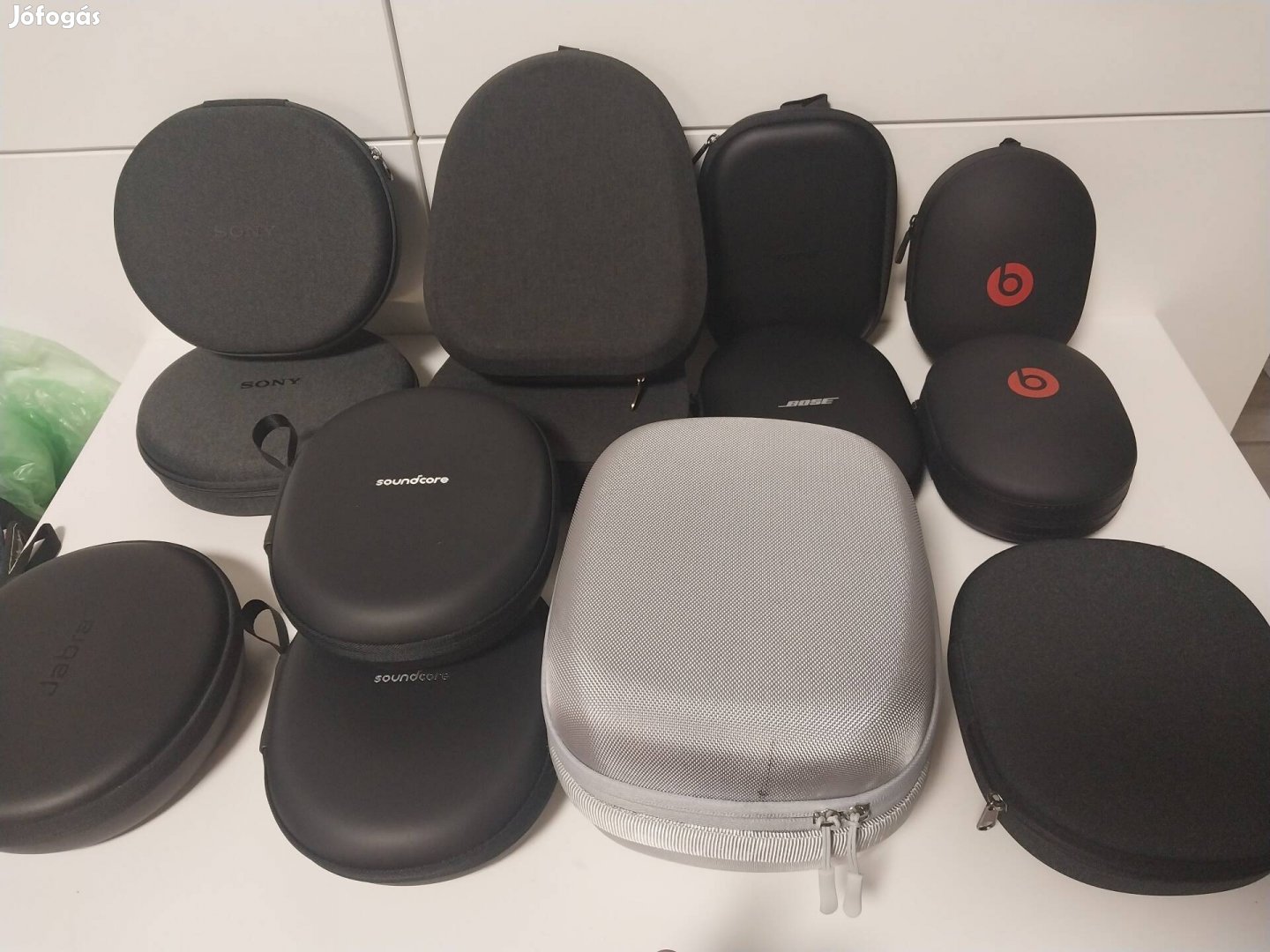 13 db fejhallgató tok, Bose, Beats, Sony, Jabra stb