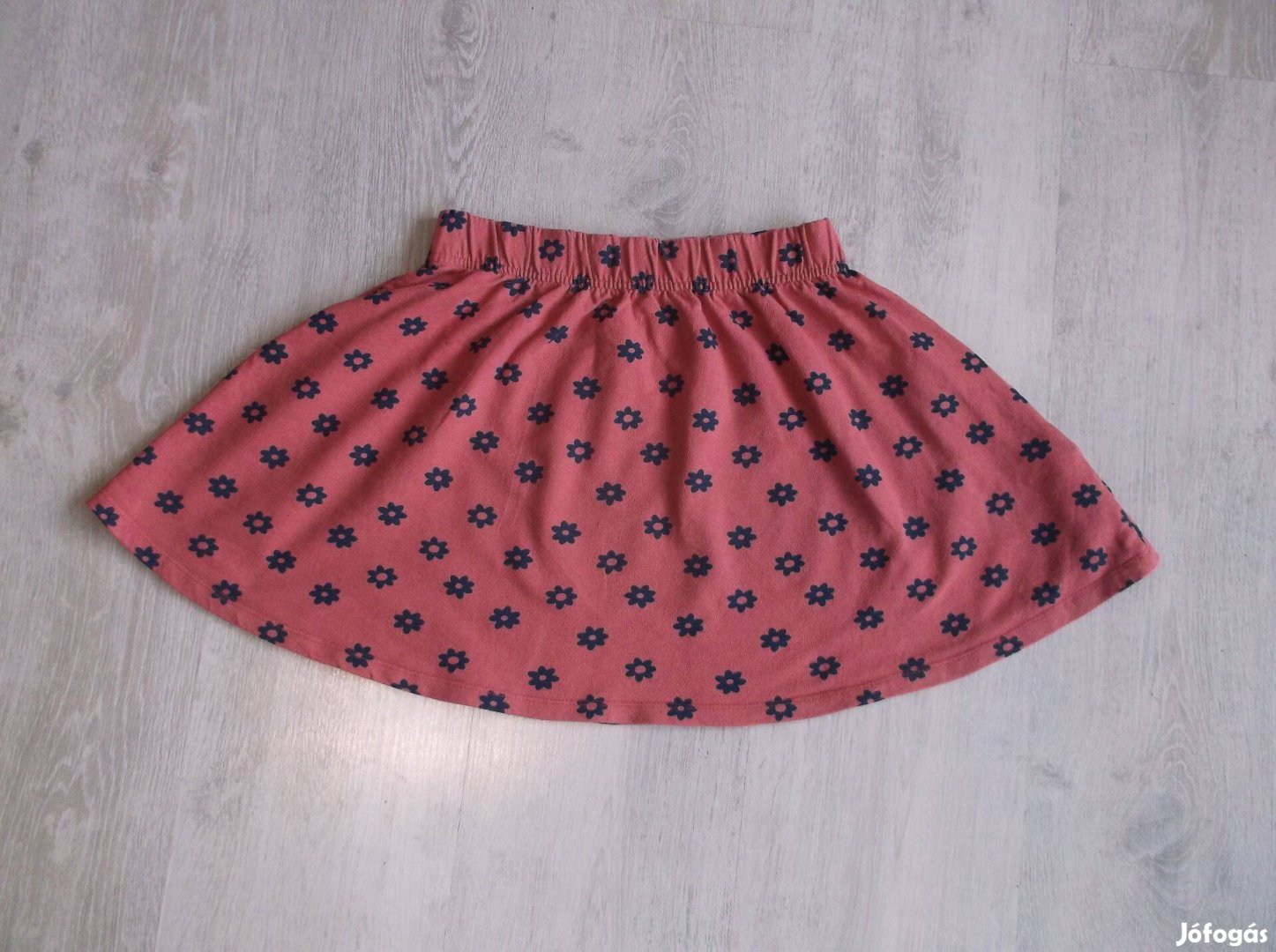 140 140-es 9-10 év szoknya postával is eladó