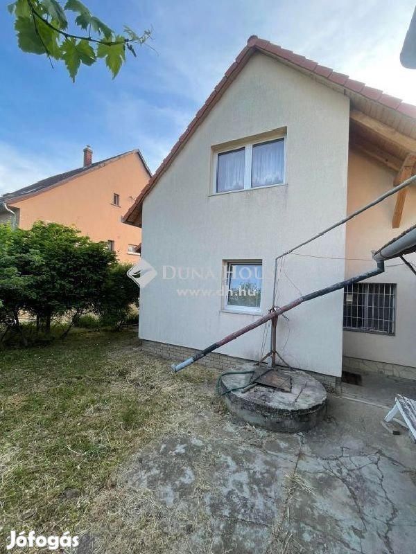140 nm-es ház eladó Pécs