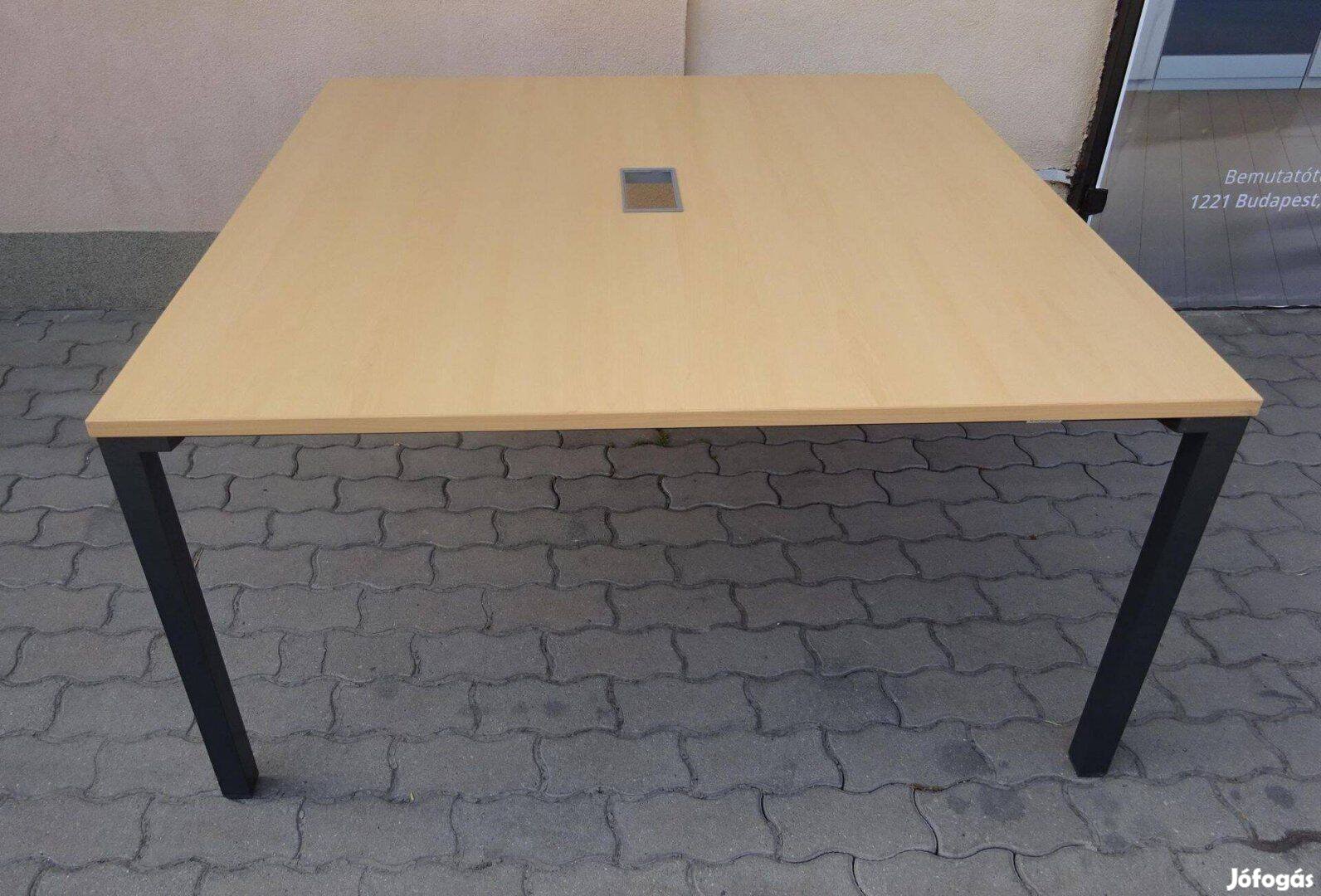 140x140 cm tárgyalóasztal, konferencia asztal, Steelcase - használt